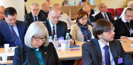 At the 1-3 April synod of the Polish Lutheran church, many theologians and congregation members took part in discussion on womenâs ordination to pastoral ministry and supported the move. Photo: Beata Michalek