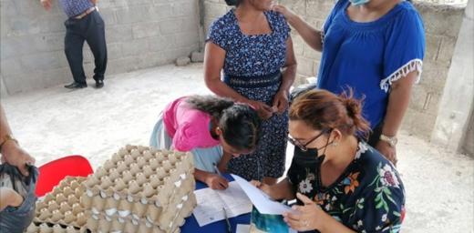 With the prolonged economic impact of the COVID-19 pandemic, the Honduran Lutheran church continues to provide low-income families with food items and support for small businesses. Photo: ICLH