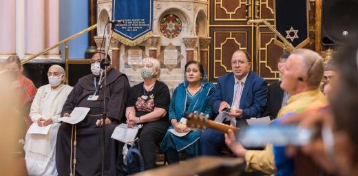 Interfaith service in Garnethill Synagogue, Glasgow, held on the opening day of the United Nations climate change conference COP26 with representatives from more than ten different religions. Photo: LWF/Albin Hillert