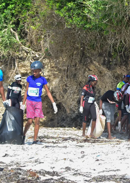 Kenya beach cleanup